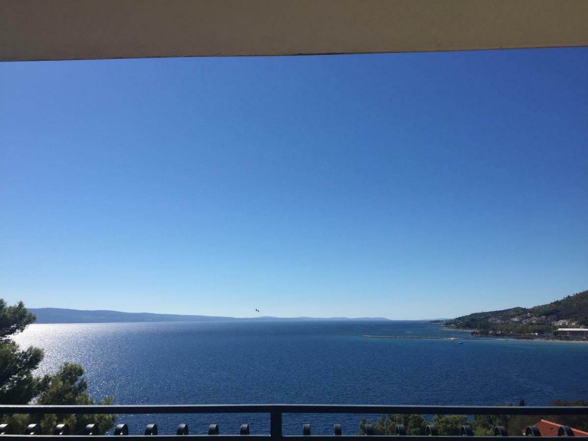 Apartmani Mirta Omis Luaran gambar